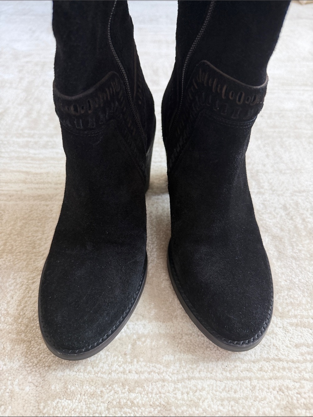 Vince Camuto Madolee black suede boots, SZ 8